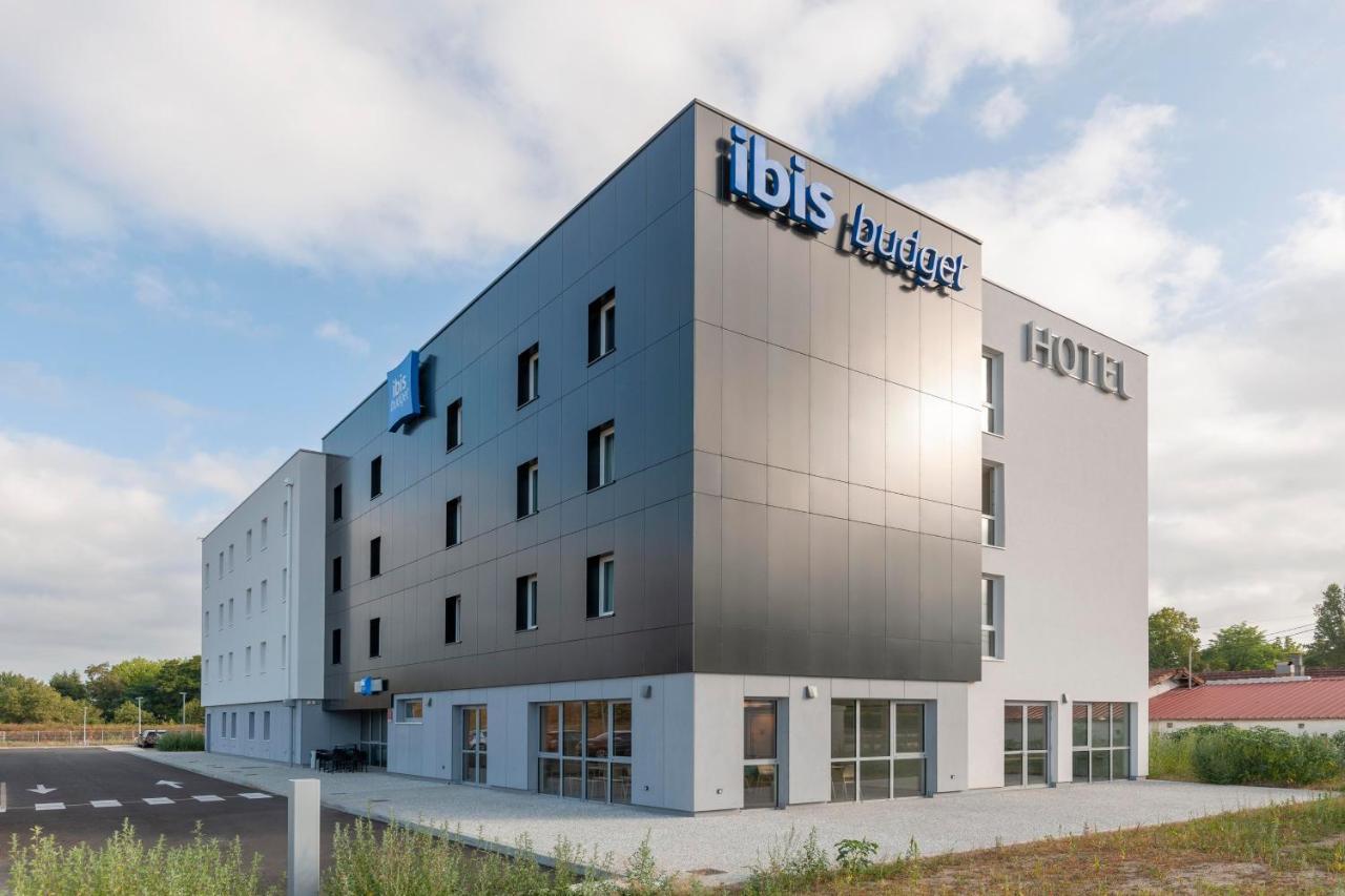 Ibis Budget Mont De Marsan Exteriör bild