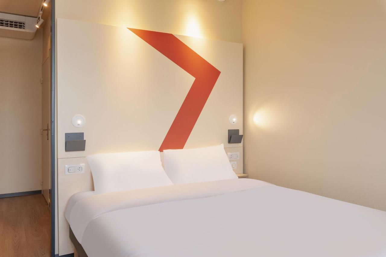 Ibis Budget Mont De Marsan Exteriör bild